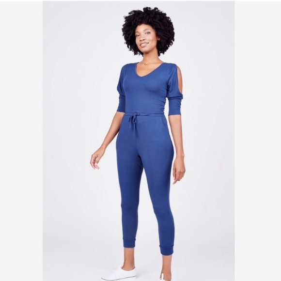 💝 2/$30 Summer & Sage
Slit Sleeve Jumpsuit - Picture 1 of 11